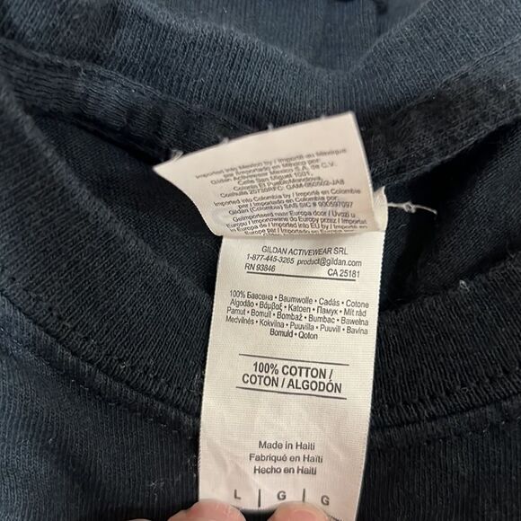 Gildan Black cotton. Short sleeve Monkey Shoulder graphic T-shirt size large - Picture 7 of 7